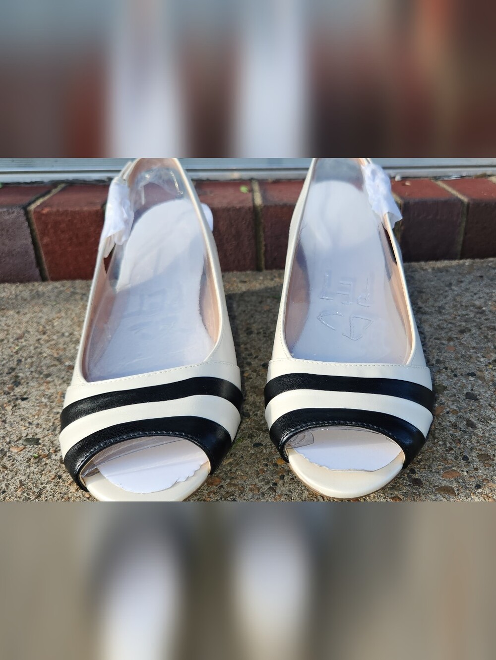 Naturalizer Black & White Open-Toe Slingback Wedge Heels. 8W. NWT.